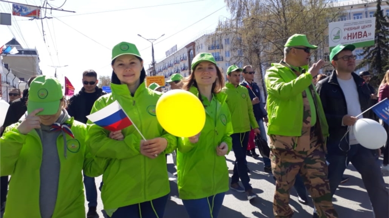 Коллектив КУП "Агро-Инновации" принял участие в первомайской демонстрации