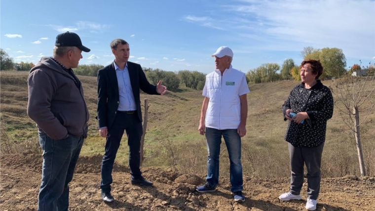 Глава Красноармейского округа Павел Семенов оценил работу местных фермеров