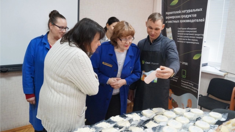 Свое, родное: фермер Алексей Андреев представил продукцию на ярмарке «Вкусная пятница»